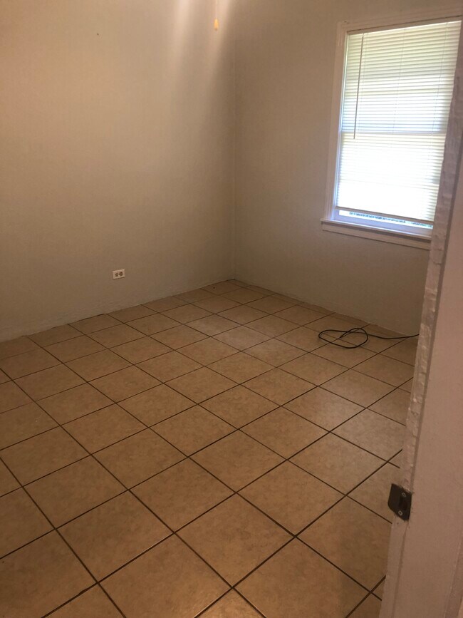 1004 James Ct, Jacksonville, TX 75766 House Rental in Jacksonville