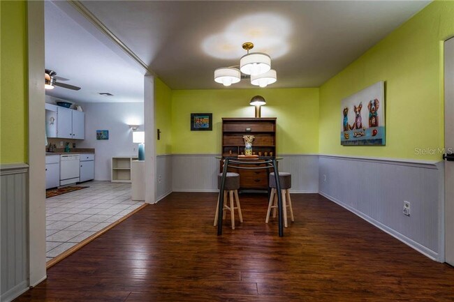 Building Photo - Mt Dora 2BR + Den