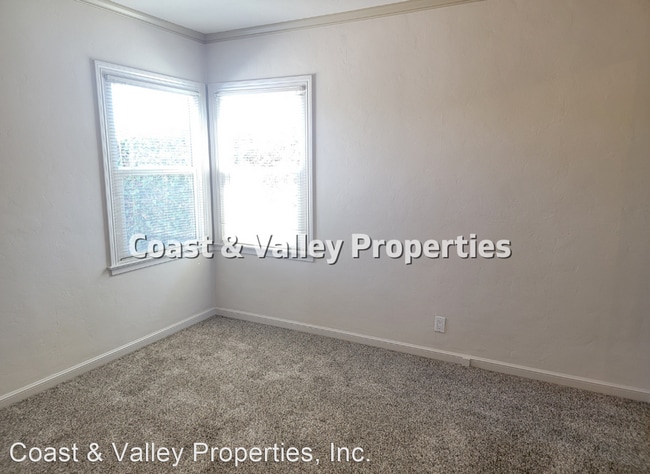 Building Photo - 3 br, 2 bath House - 401 Ramona Ave.