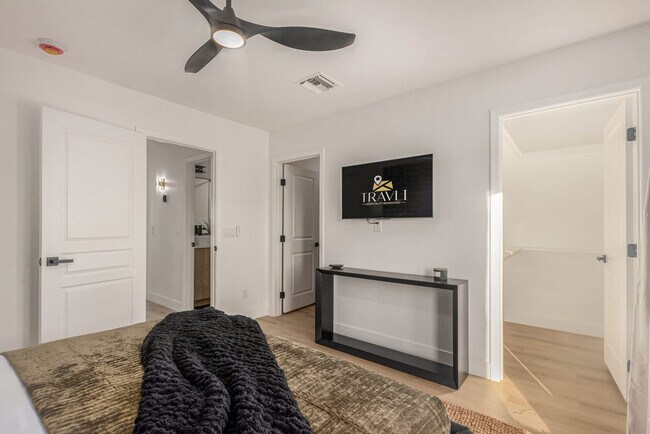 Building Photo - 2415 N 87th Way