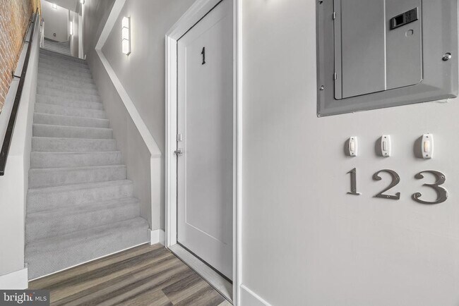Foto del edificio - 1235 W Lafayette Ave
