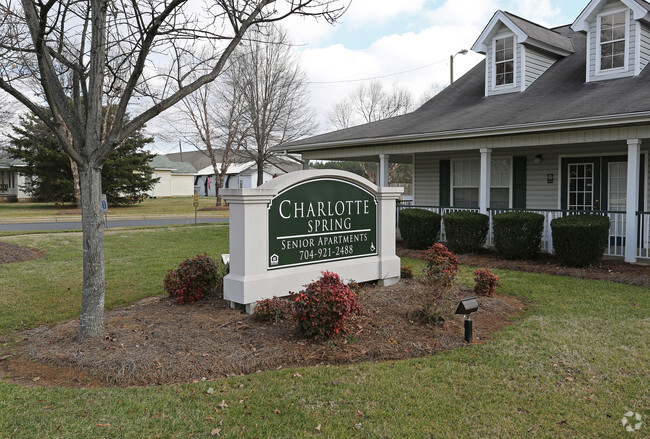 Building Photo - Charlotte Spring