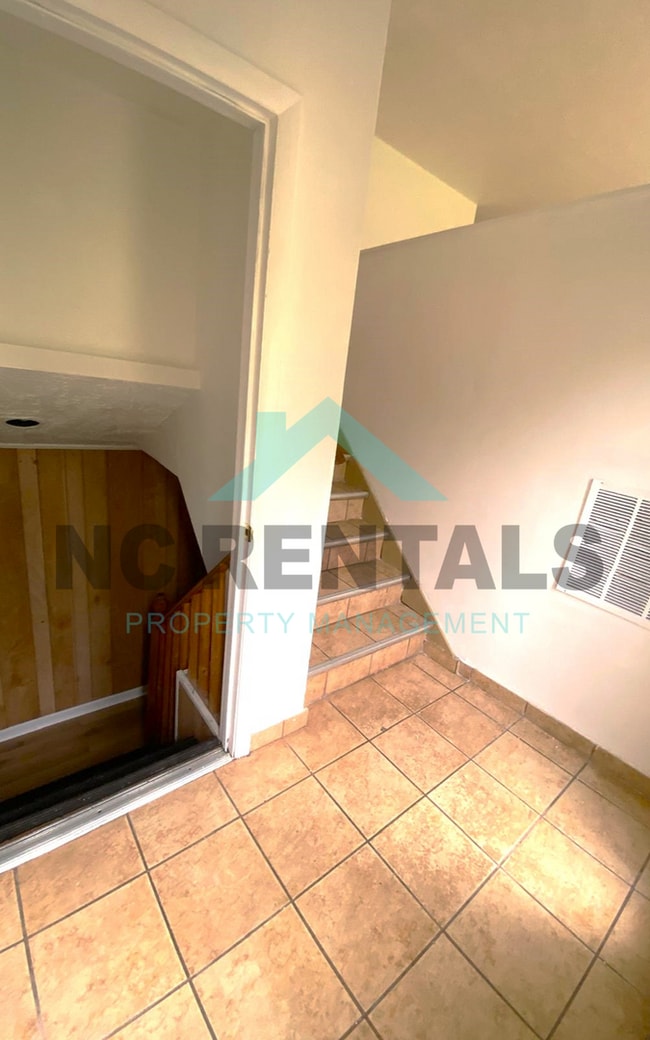 Building Photo - 730 Motor Rd