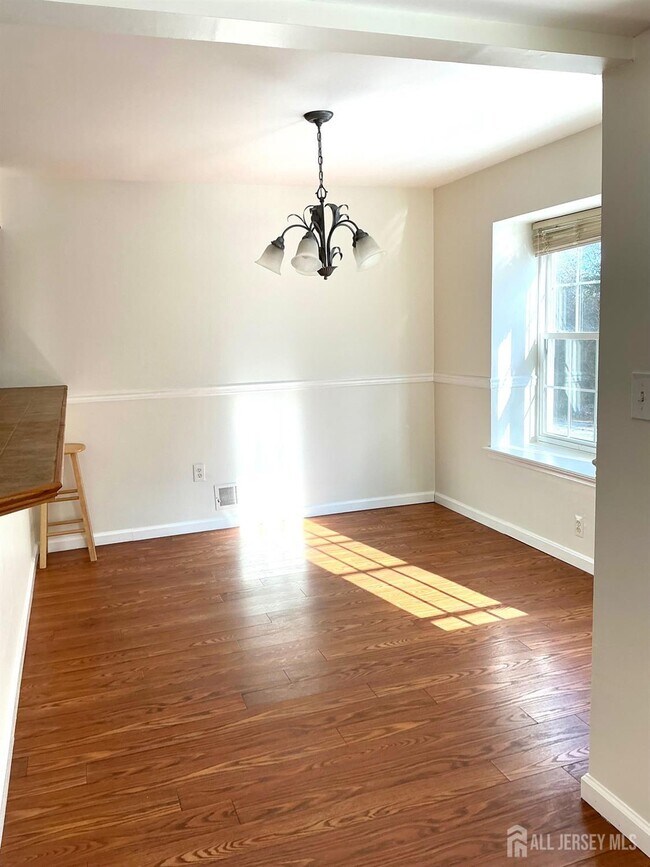 Foto del edificio - 246 Hyde Park Rd