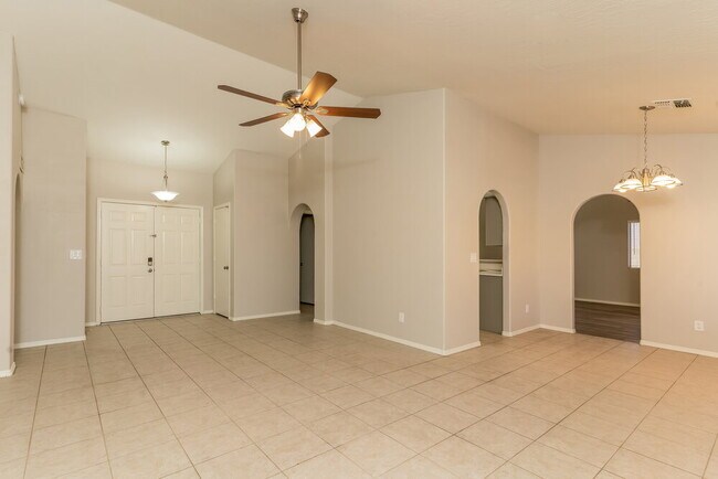 Building Photo - 7580 W San Miguel Ave