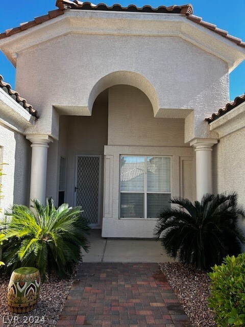 Building Photo - 2227 Summerwind Cir