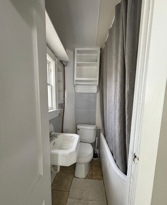 Foto del edificio - Cozy 1 Bedroom Apartment close to Aggieville!