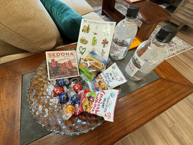 Foto del edificio - 105 Rojo Dr