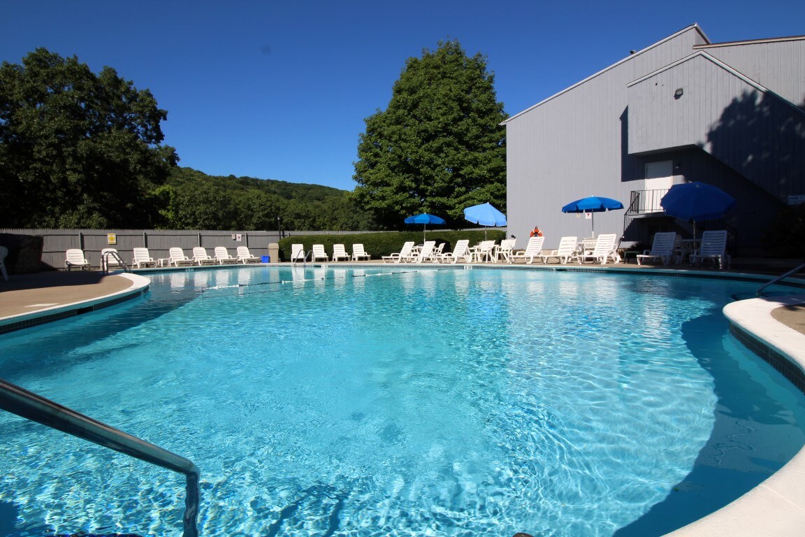 Piscina de temporada - Horizon Homes