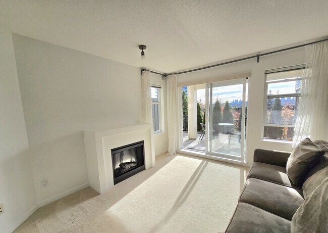 Photo du bâtiment - 115-4728 Brentwood Dr