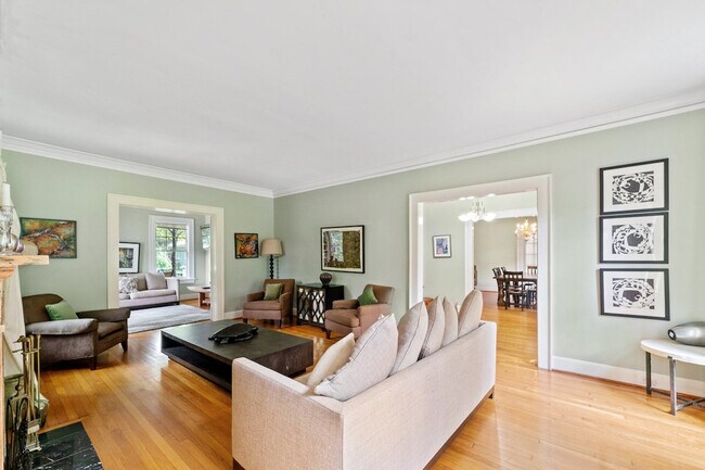 Building Photo - 1323 Briarcliff Rd NE