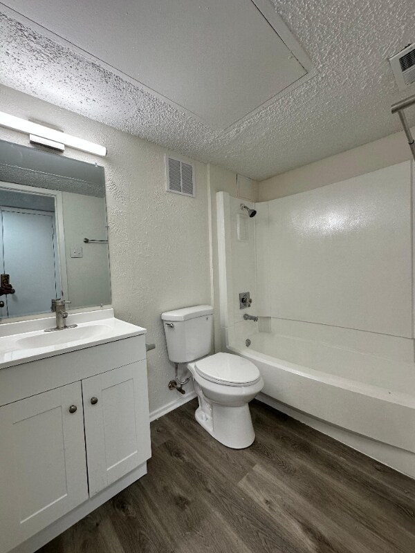 Foto del edificio - 948 Whittington Ave