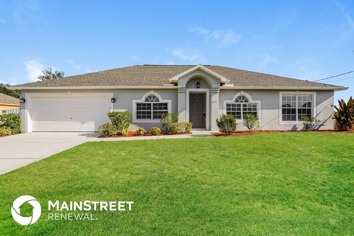 Foto principal - 2100 Christopher Ave N