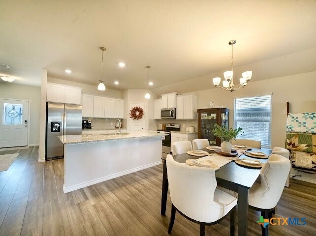 Foto del edificio - 3884 Lorenzen Ct