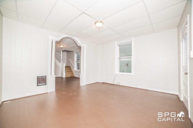 Building Photo - 109 Randolph Ave