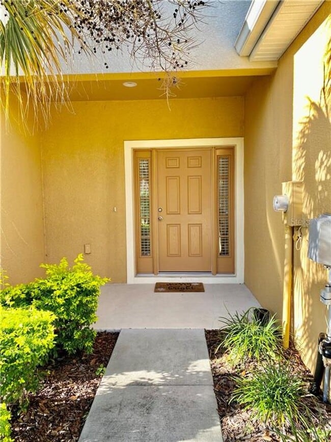 Building Photo - There’s No Place Like This 2-Story 3 BR, 2...