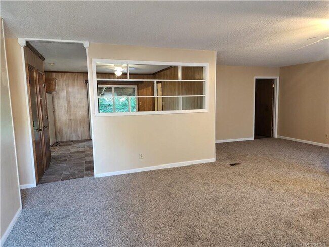 Foto del edificio - 5455 Dodge Ct