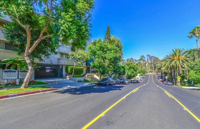 Foto del edificio - 11645 Montana Ave