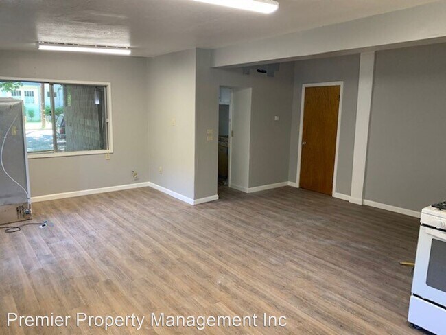Building Photo - 1 br, 1 bath House - 246 1/2 W 14th St