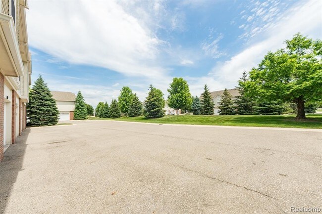 Building Photo - 26211 Chesapeake Cir