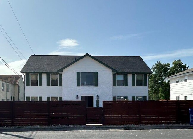 Foto del edificio - 3413 Willowrun Dr
