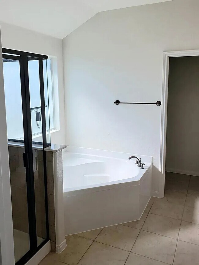 Foto del edificio - 1673 Breanna Ln