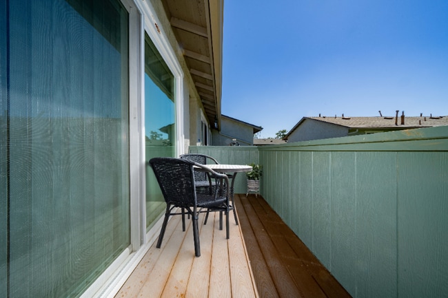 Foto del edificio - 305 W San Marcos Blvd