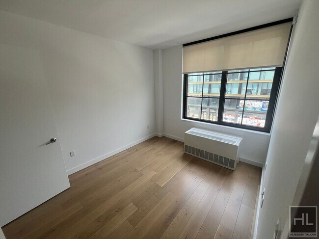 Building Photo - NORTHERN BOULEVARD