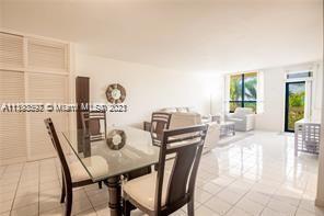 Foto del edificio - 10185 Collins Ave