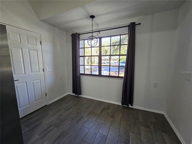 Foto del edificio - 11140 W Thoreau Pl