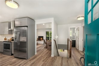 Building Photo - 6534 25th Ave SW