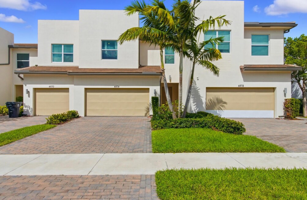 Photo - 4874 Navali Drive, Lake Worth, FL 33467 - 3 BR 2.5 BA townhouse