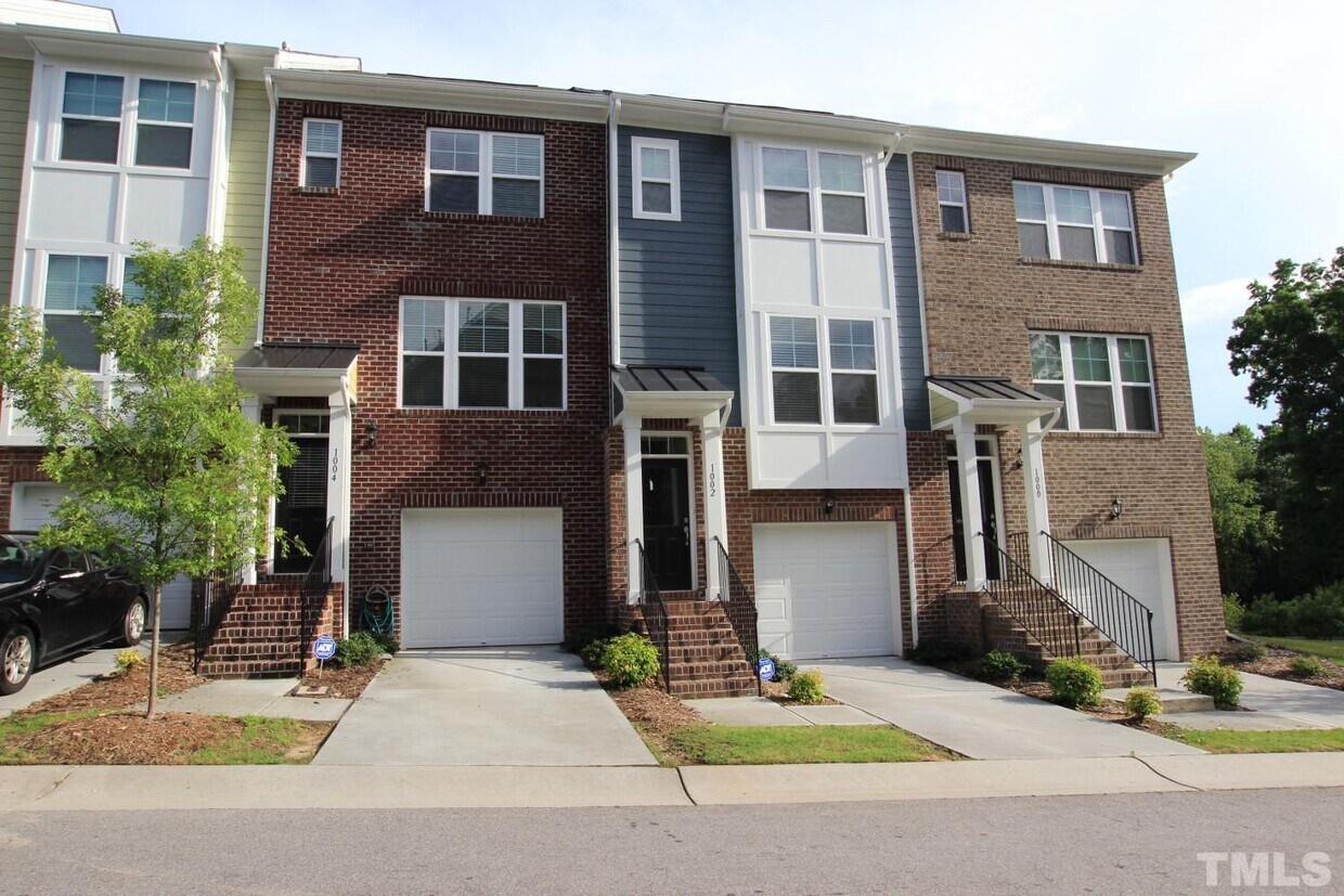 1004 Summerhouse Rd, Cary, NC 27519 Townhome Rentals in Cary NC