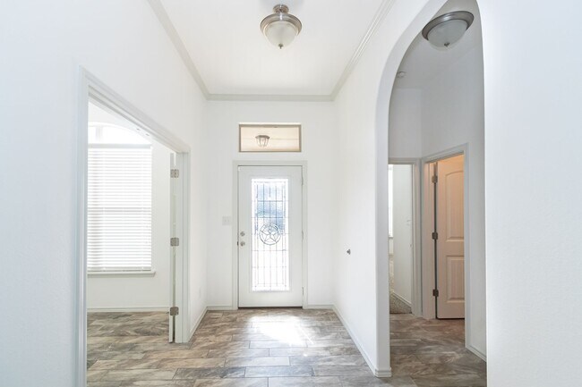 Building Photo - Beautiful Home in Frenship ISD with Spacio...