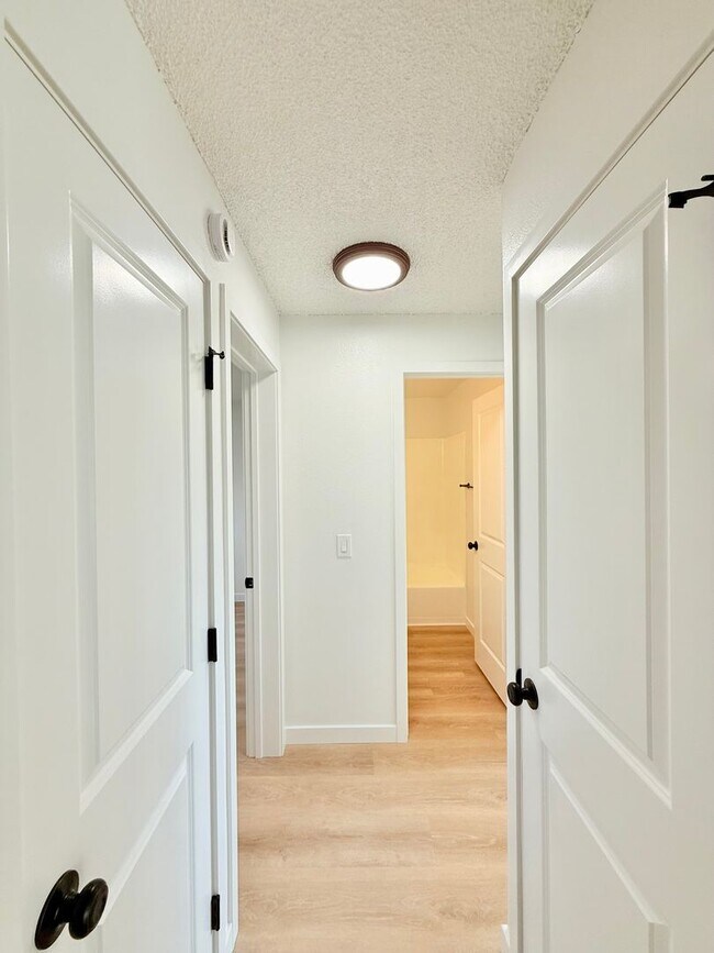 Foto del edificio - Ramen Real Estate LLC 7422