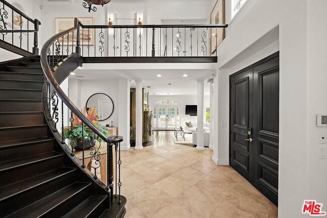 Foto del edificio - 17230 Silver Ln