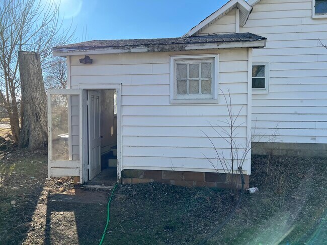 Building Photo - 109 Raub Ave
