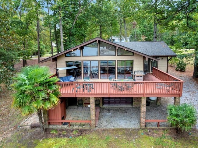 Building Photo - Welcome to Your Lake Gaston Getaway!
