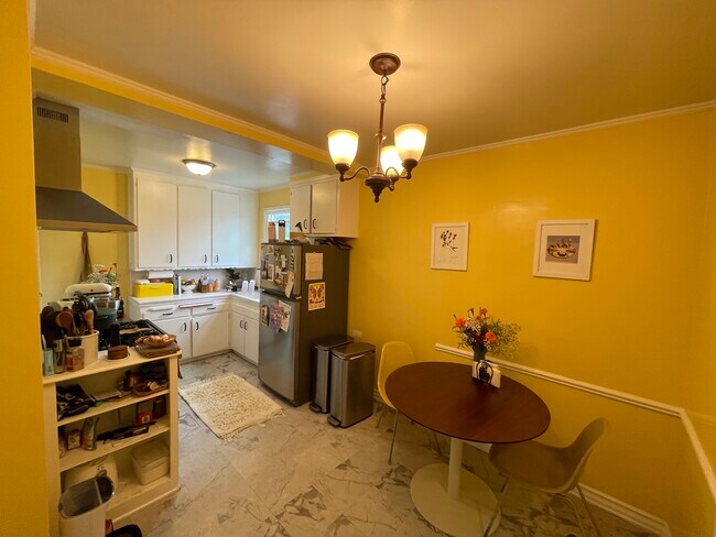 Foto del edificio - 5522 Edgewood Pl