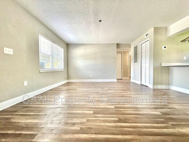 Foto del edificio - 418 Charles St