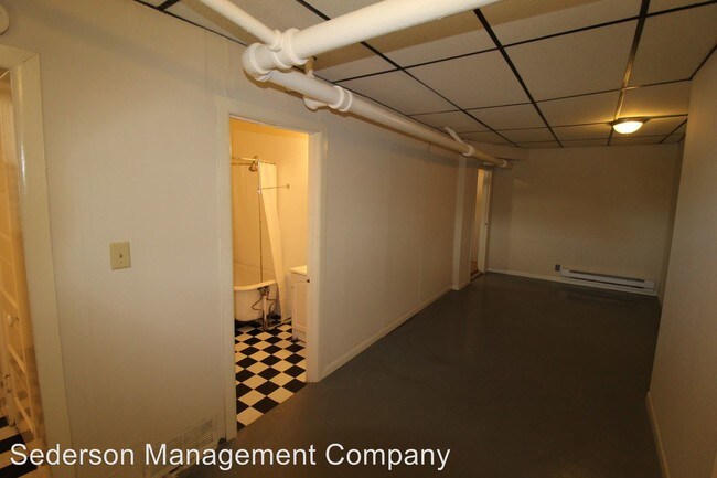 Building Photo - 2514 Holmes St