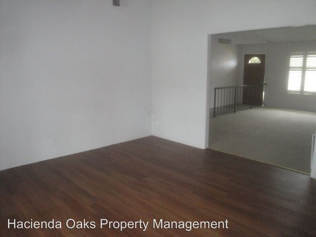 Building Photo - 1656 Chadwell Dr