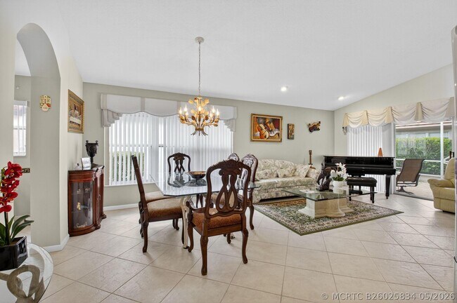 Foto del edificio - 7470 Chorale Rd