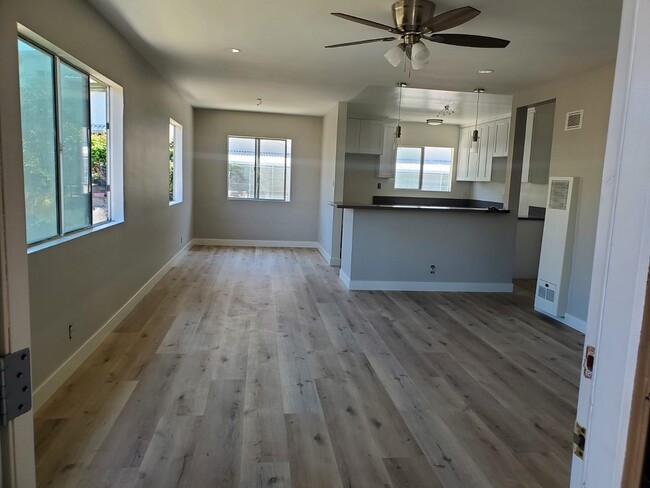 Dinning area - 960 S Catalina St