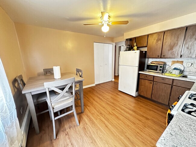 Foto del edificio - 3925 W 47th St