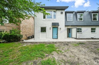 Building Photo - 824 Wildwood Ln
