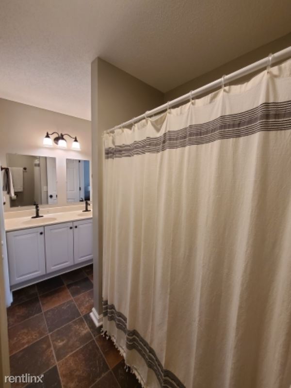 Foto del edificio - 4 br, 2.5 bath House - 1111 King Edwards Way