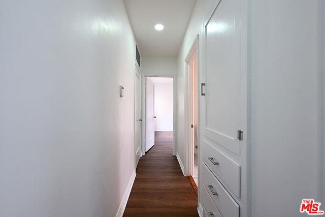 Foto del edificio - 1068 S Wooster St