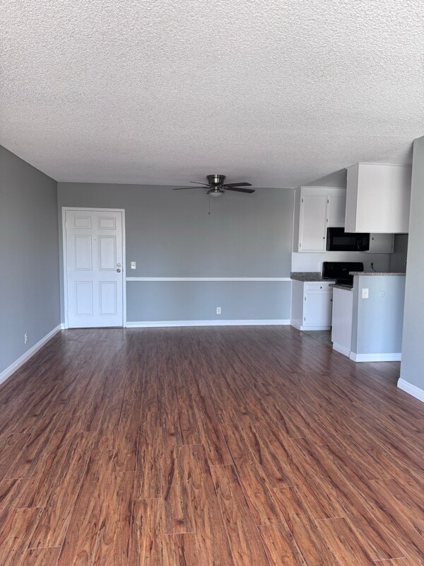 Foto del edificio - 215 N Belmont St