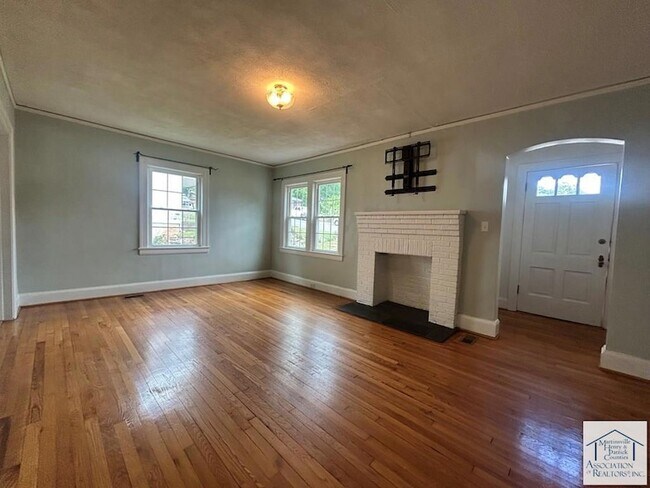 Foto del edificio - 1118 Oakgrove Ave